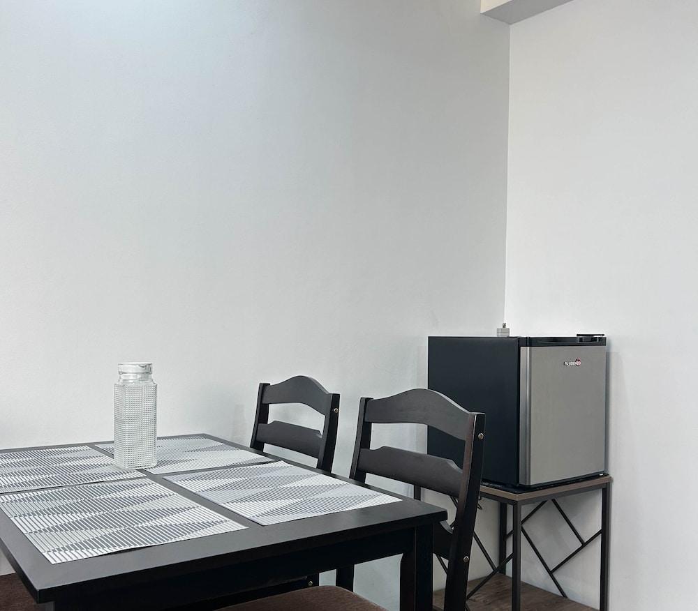 Set de Habitación CJ Apartments