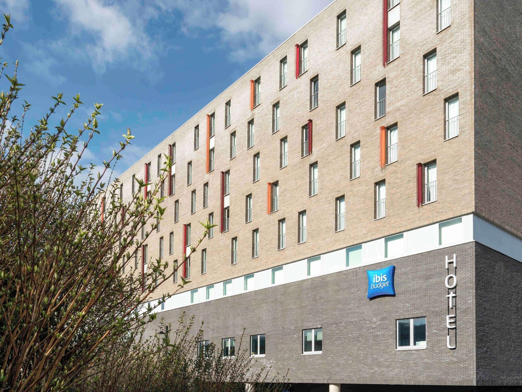 Vista Exterior ibis budget Brugge Centrum Station