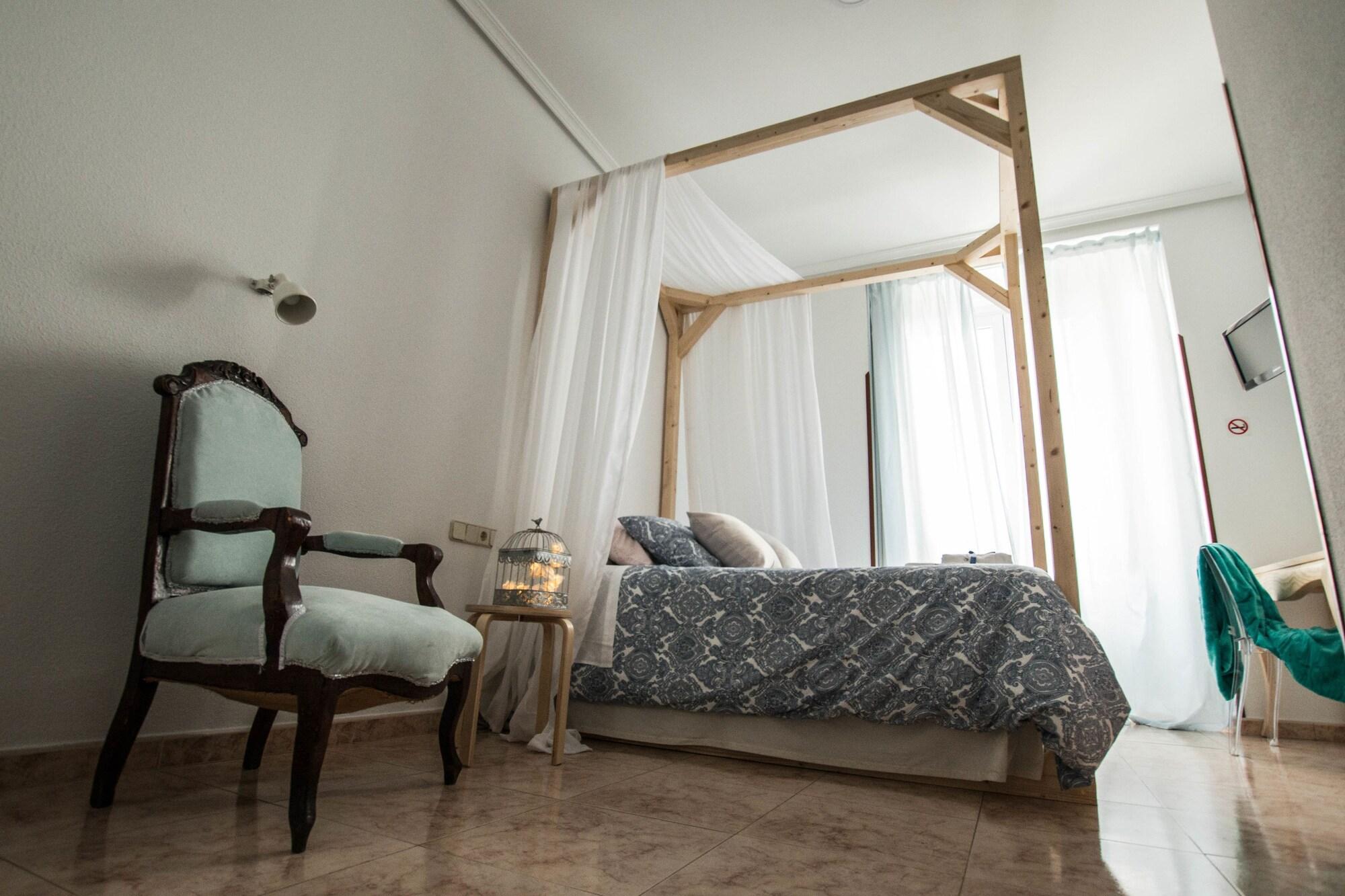 Comodidades del Alojamiento Hostal Vázquez de Mella