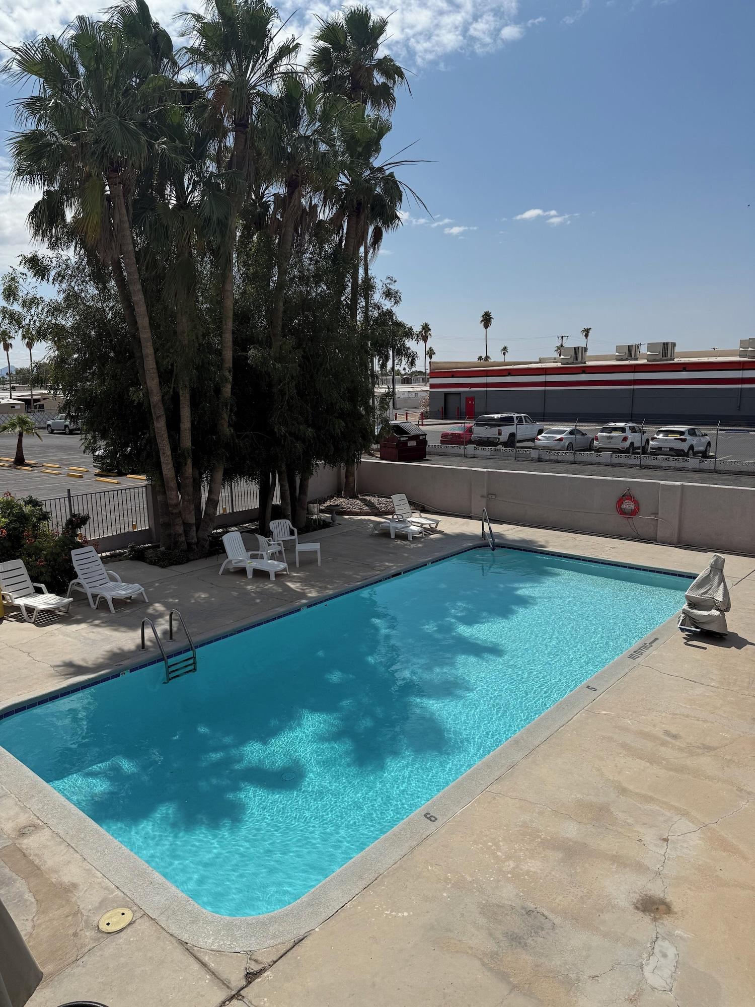 Vista Piscina Torch Lite Lodge