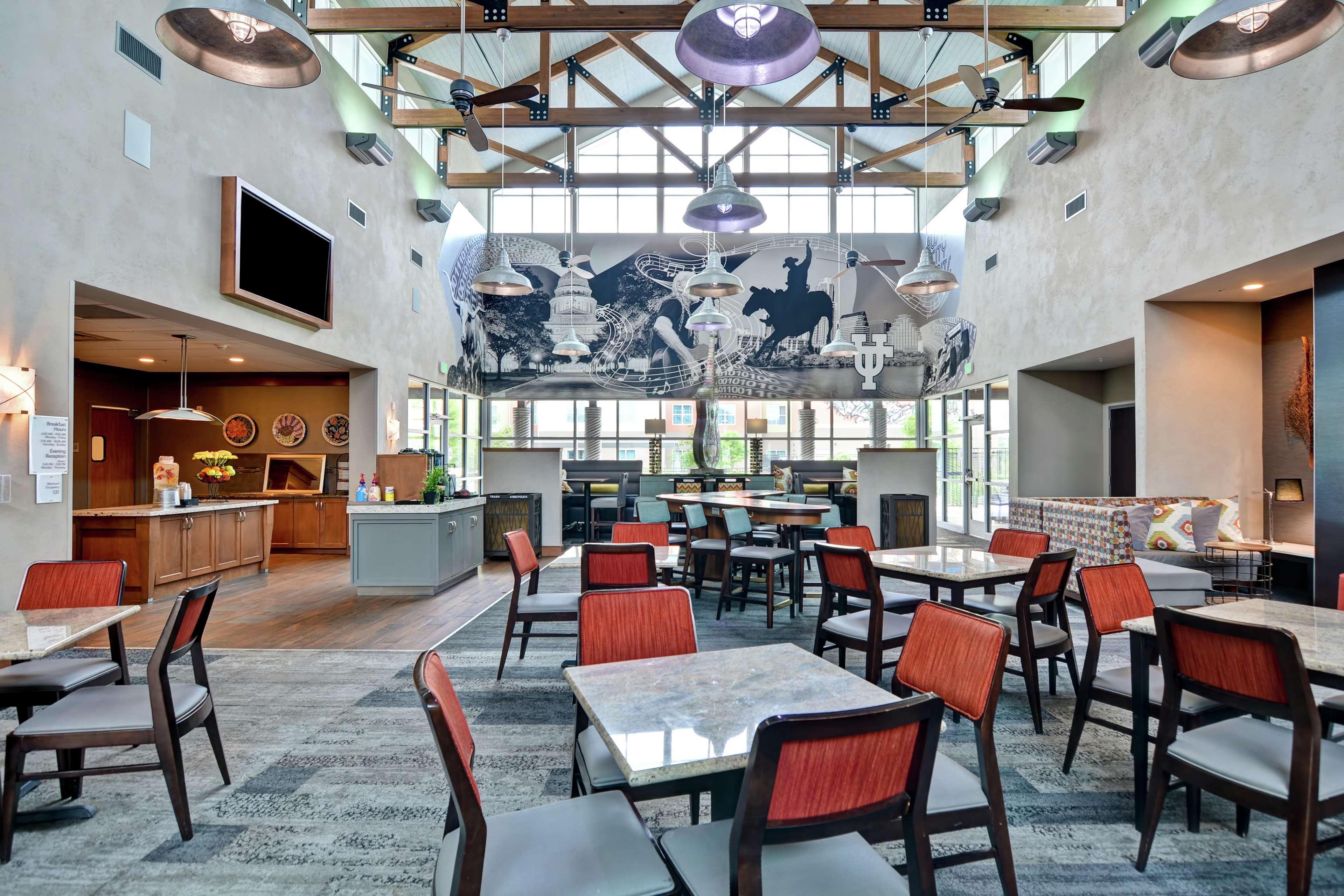 Restaurant Homewood Suites by Hilton TechRidge Parmer @ I-35