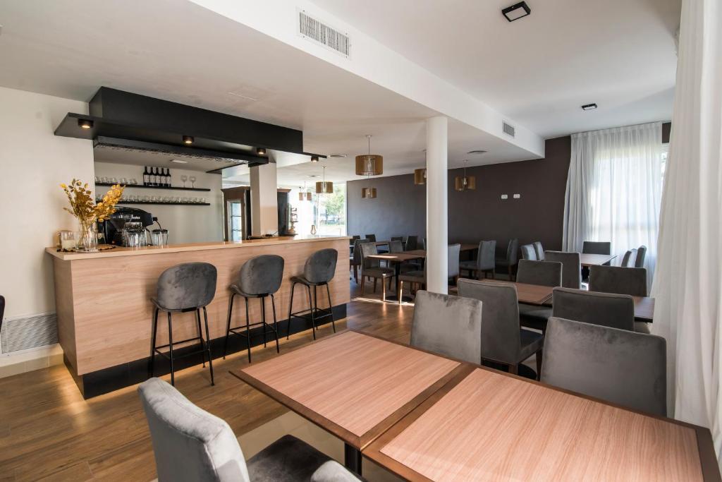 Vista Lobby Bel Posto by Tandem