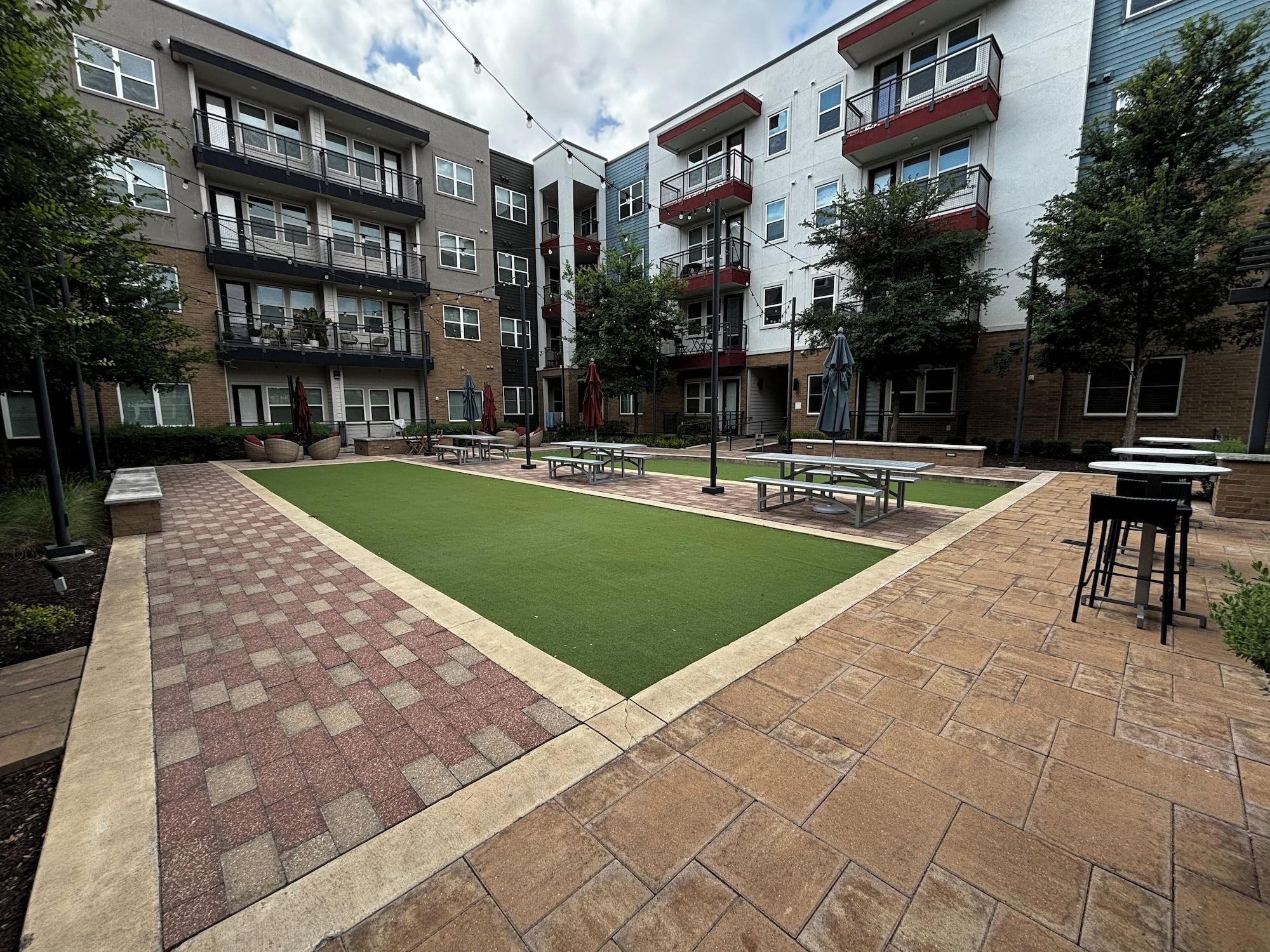 Vista Exterior Best stay in Austin