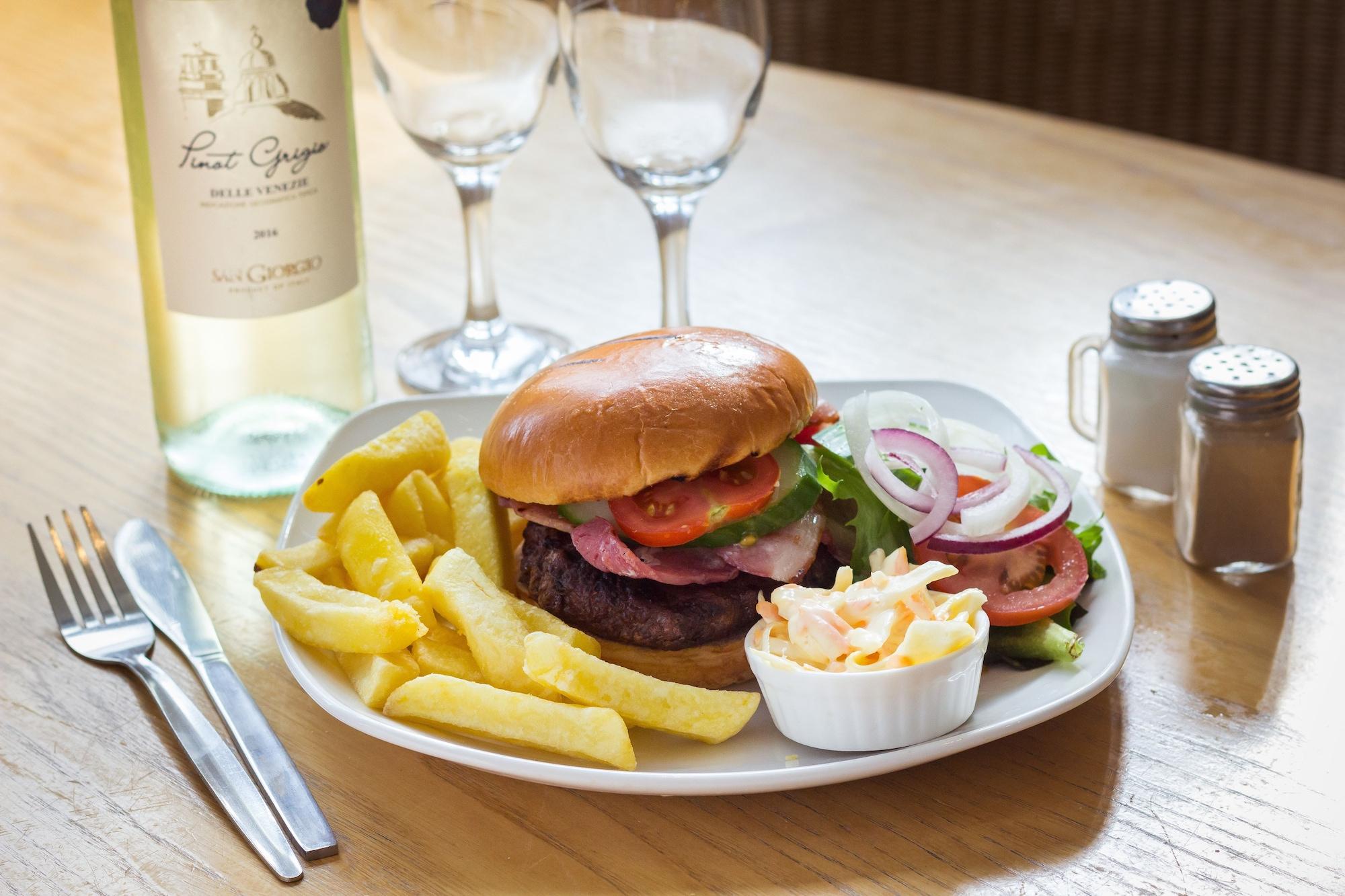 Restaurant The Lakes Rookley Holiday Park