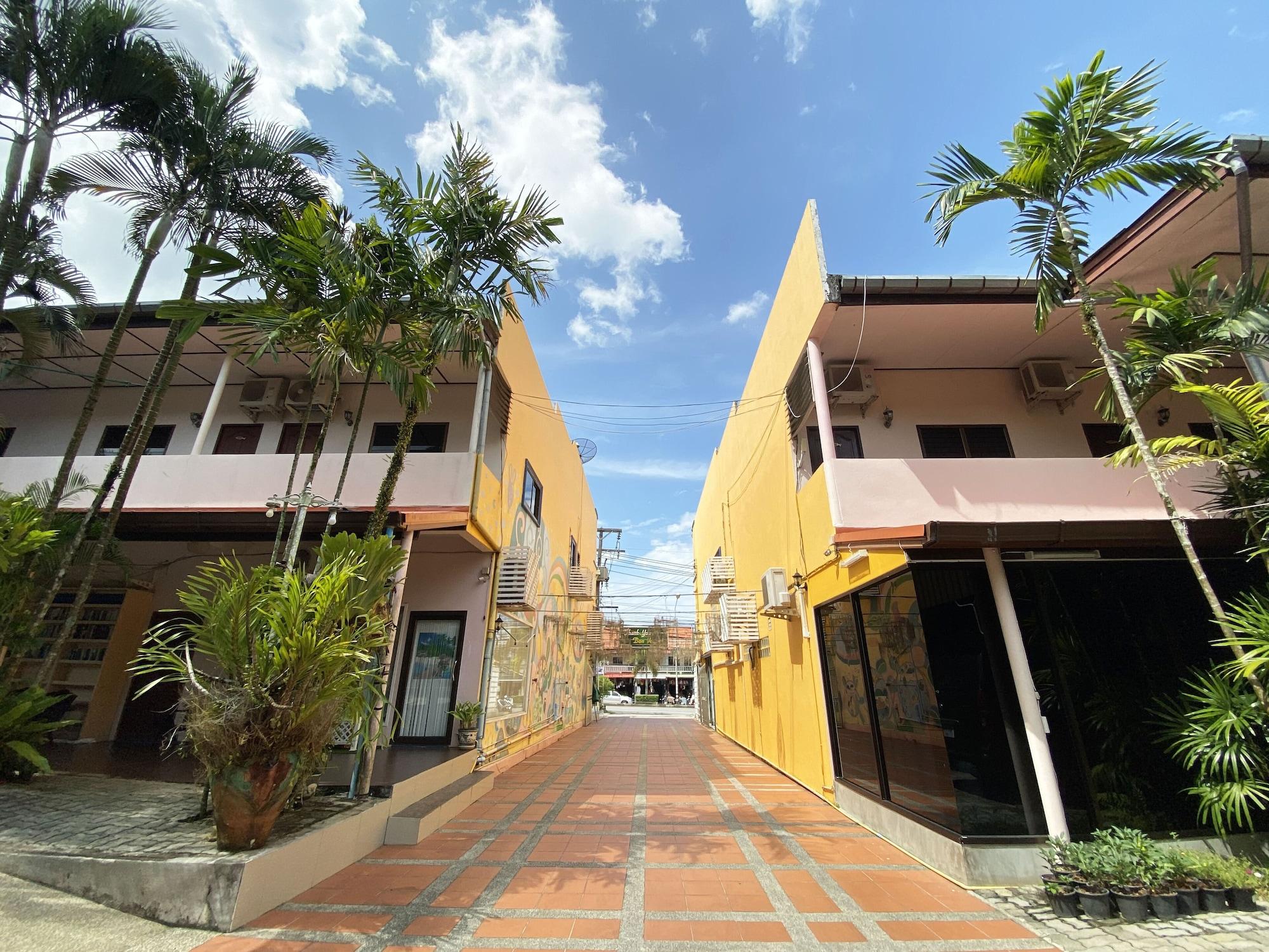 Vista Exterior Khaolak Grand City
