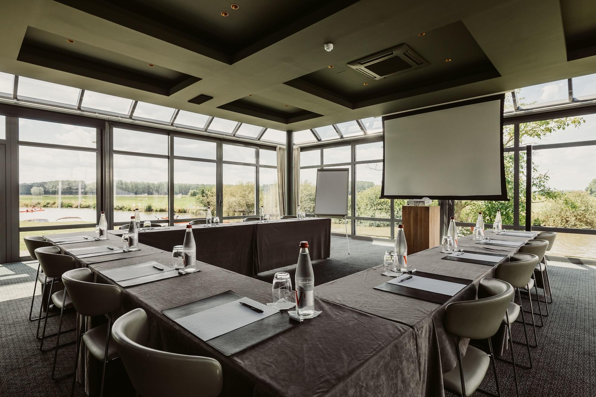 Sala de Reuniones Auberge du Pêcheur