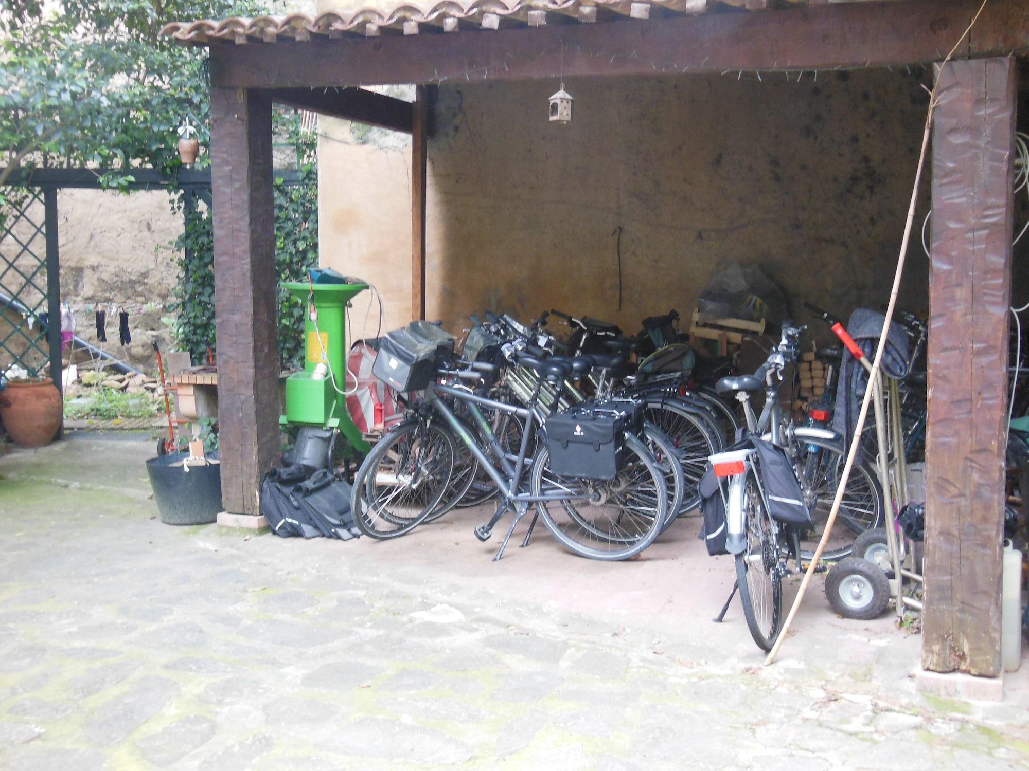 Instalaciones Recreativas Logis Hôtel Le Glacier