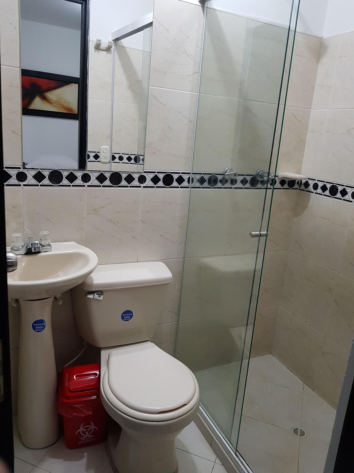 Equipamiento de Habitación Laureles Home