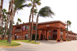 Alojamiento - Texas Inn and Suites McAllen at La Plaza Mall and Airport