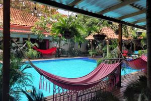 Alojamiento - Hostal Hilltop Palomino