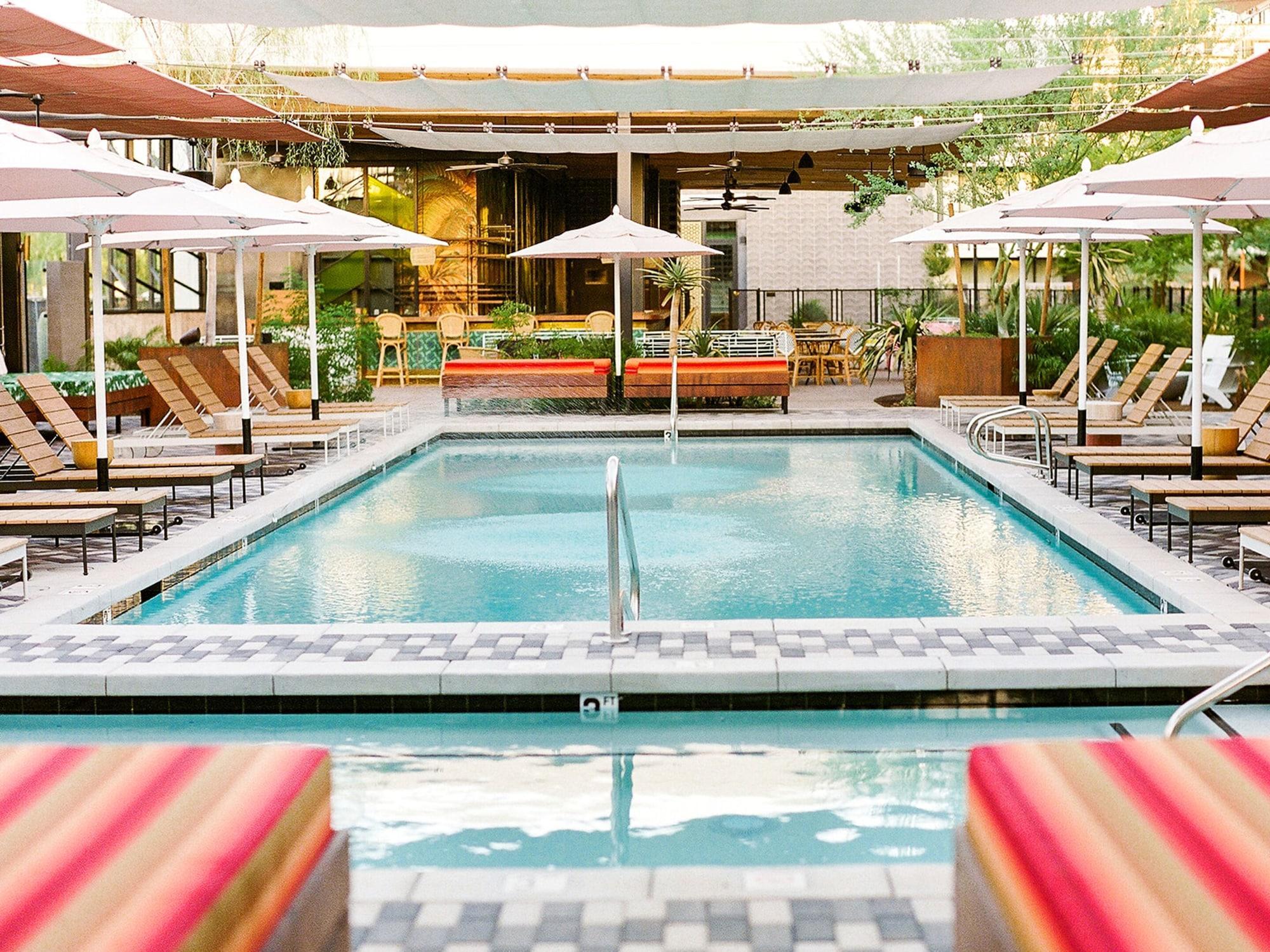 Instalaciones Recreativas Rise Uptown Hotel