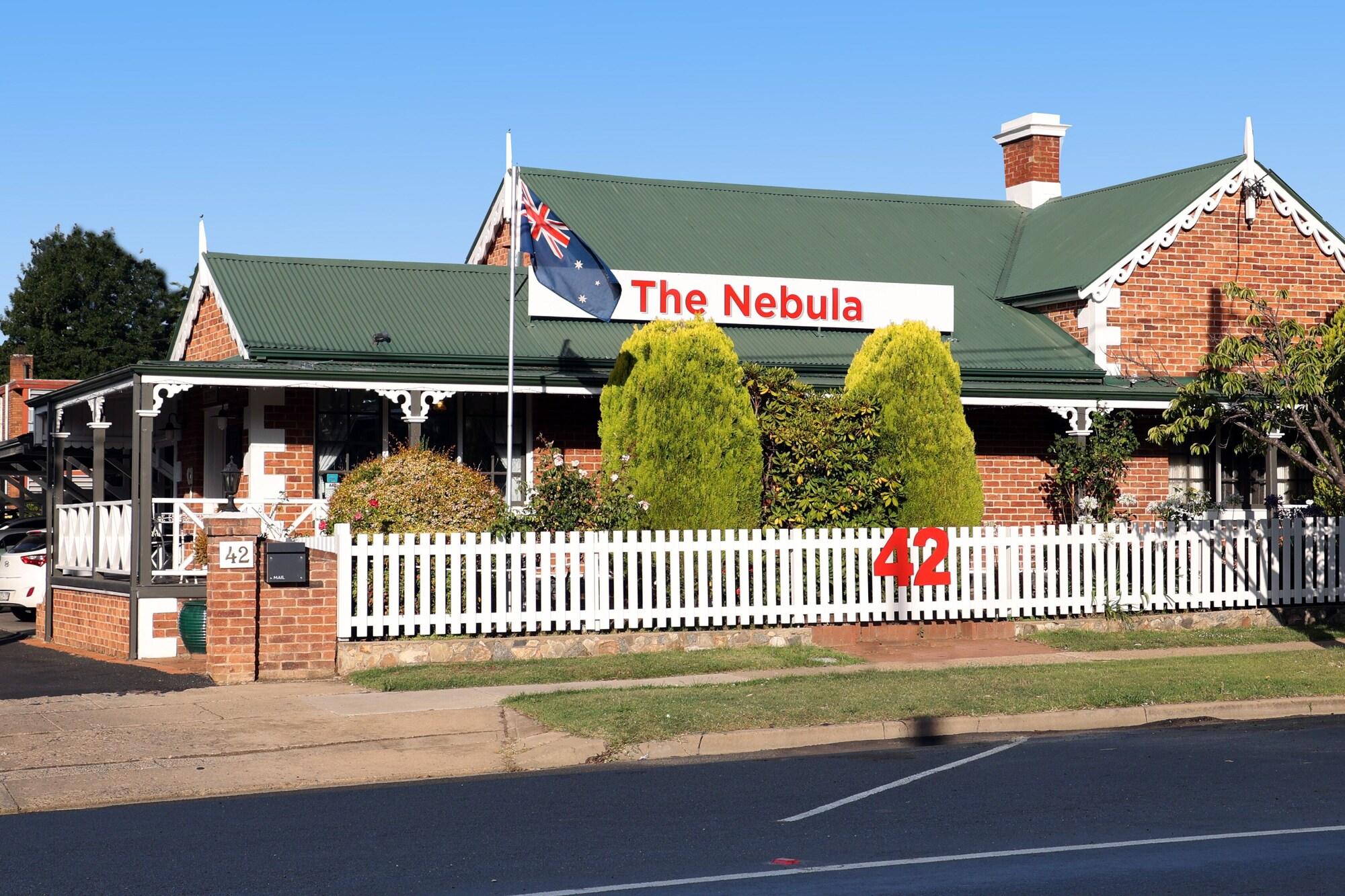 Varios Nebula Motel Cooma