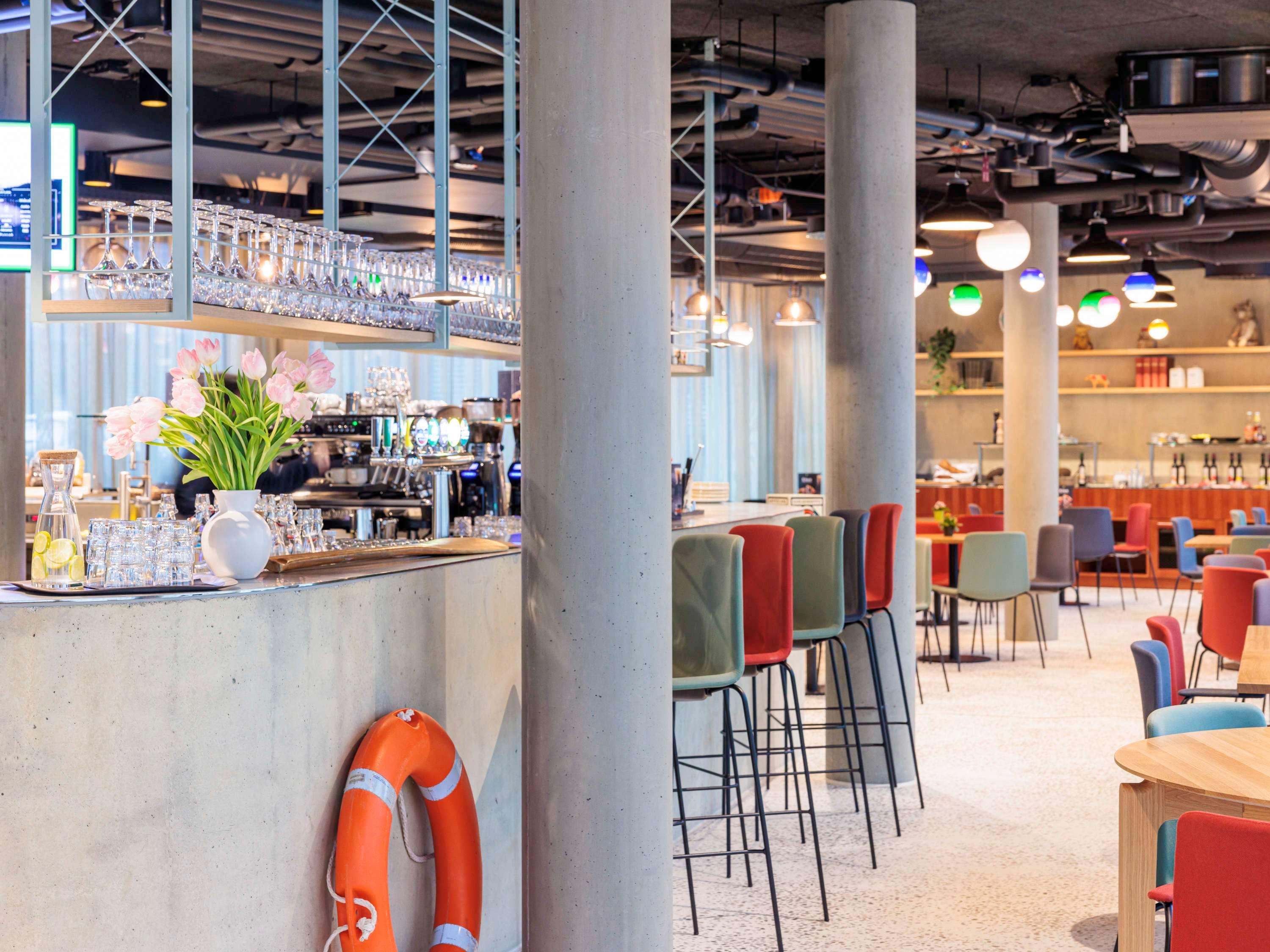 Bar/Salón ibis Styles Bern City