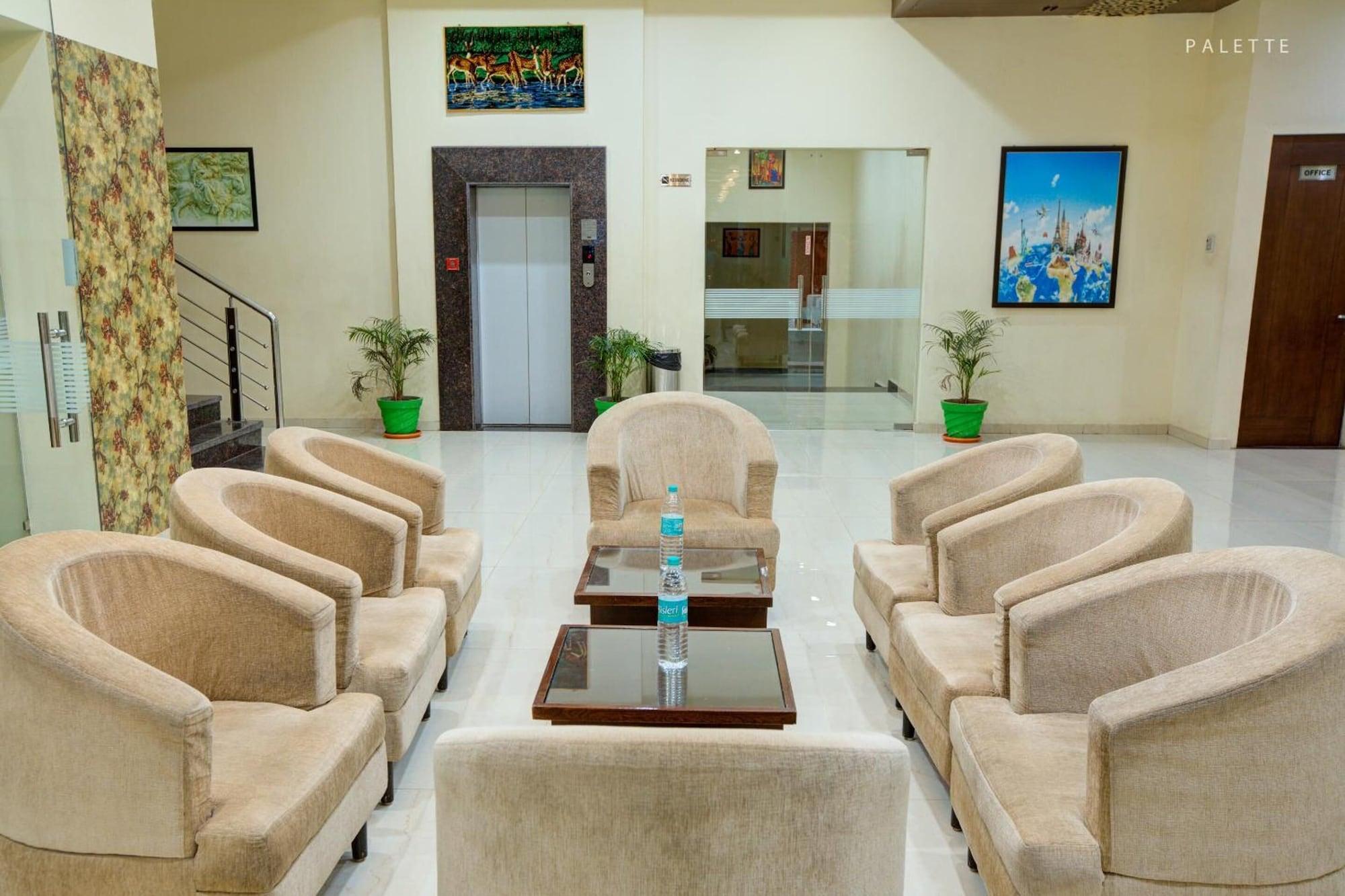 Vista Lobby Hotel Amrit Manthan