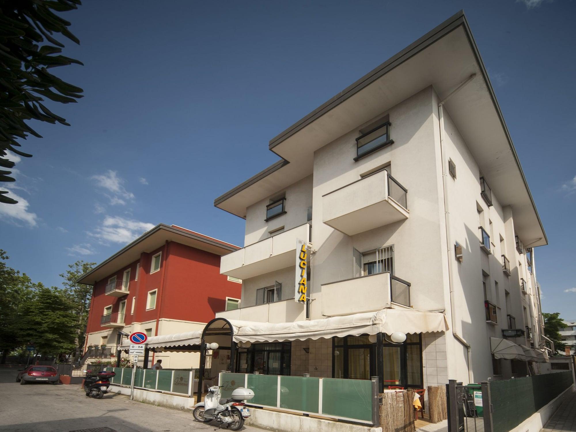 Varios Hotel Luciana