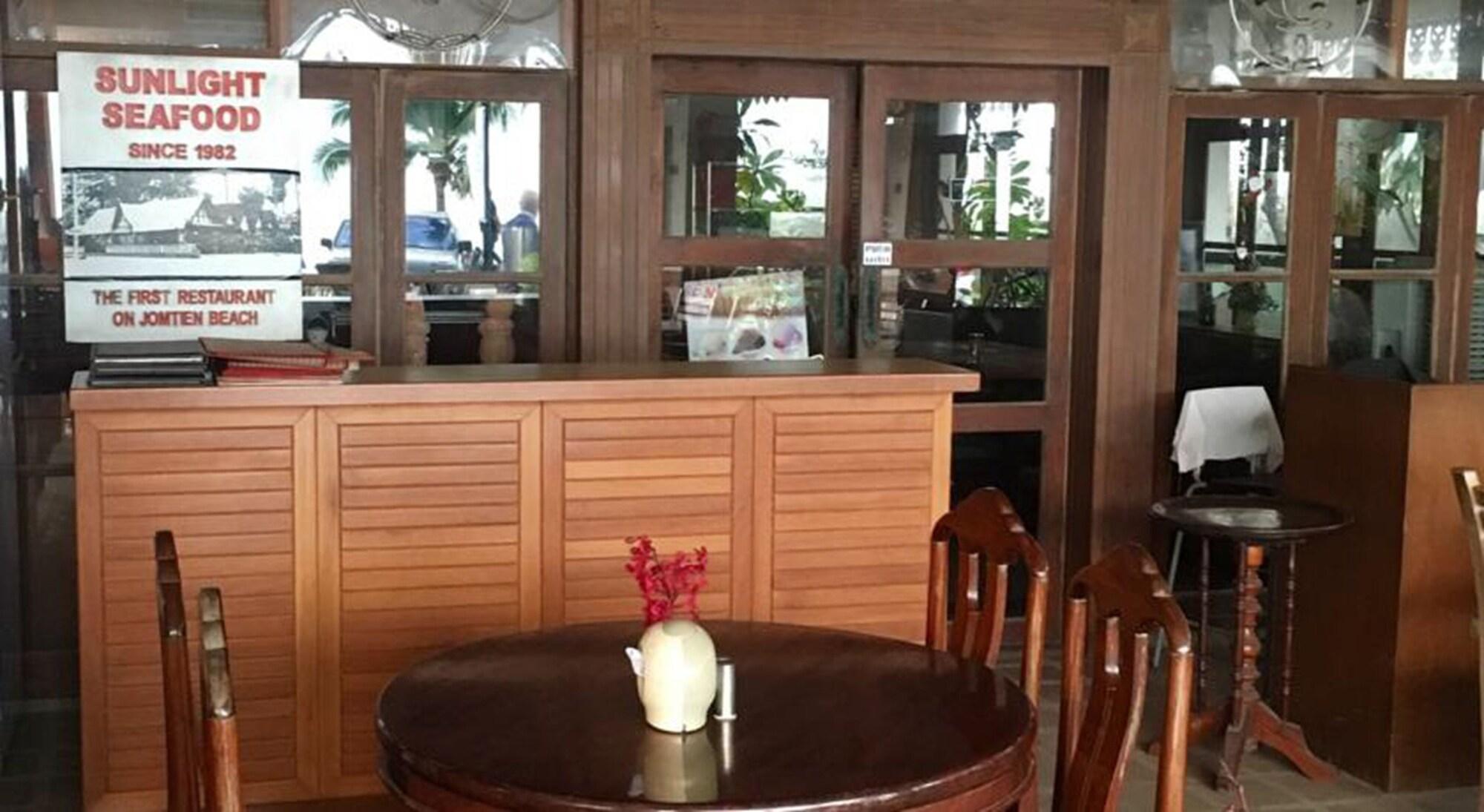Varios Sunlight Hotel