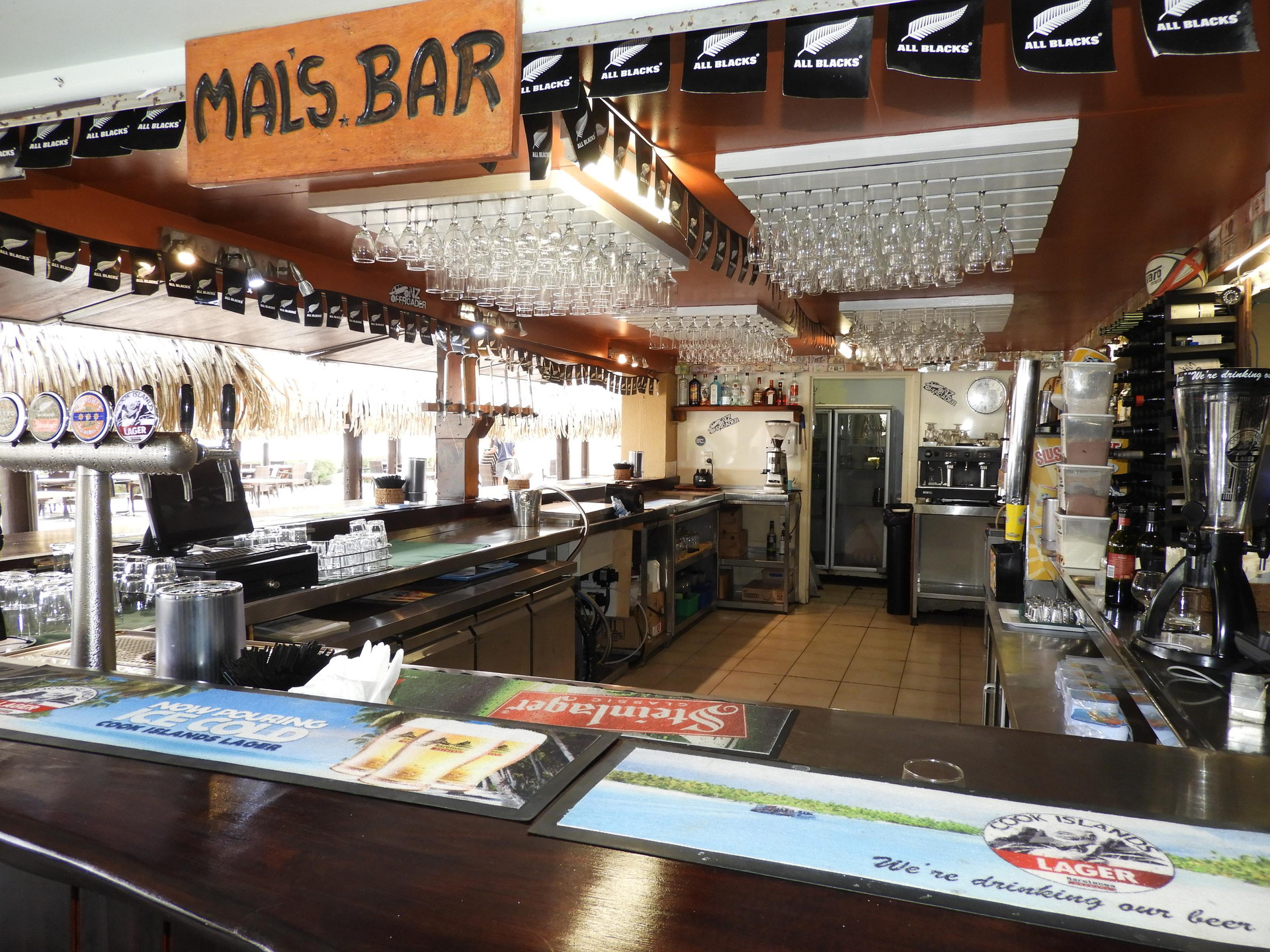 Bar/Salón The Edgewater Resort & Spa