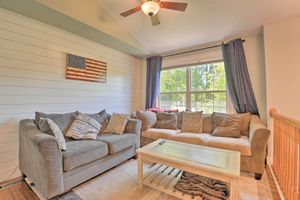 Alquiler Vacacional - Pet-friendly Mechanicsville Retreat w/ Deck!