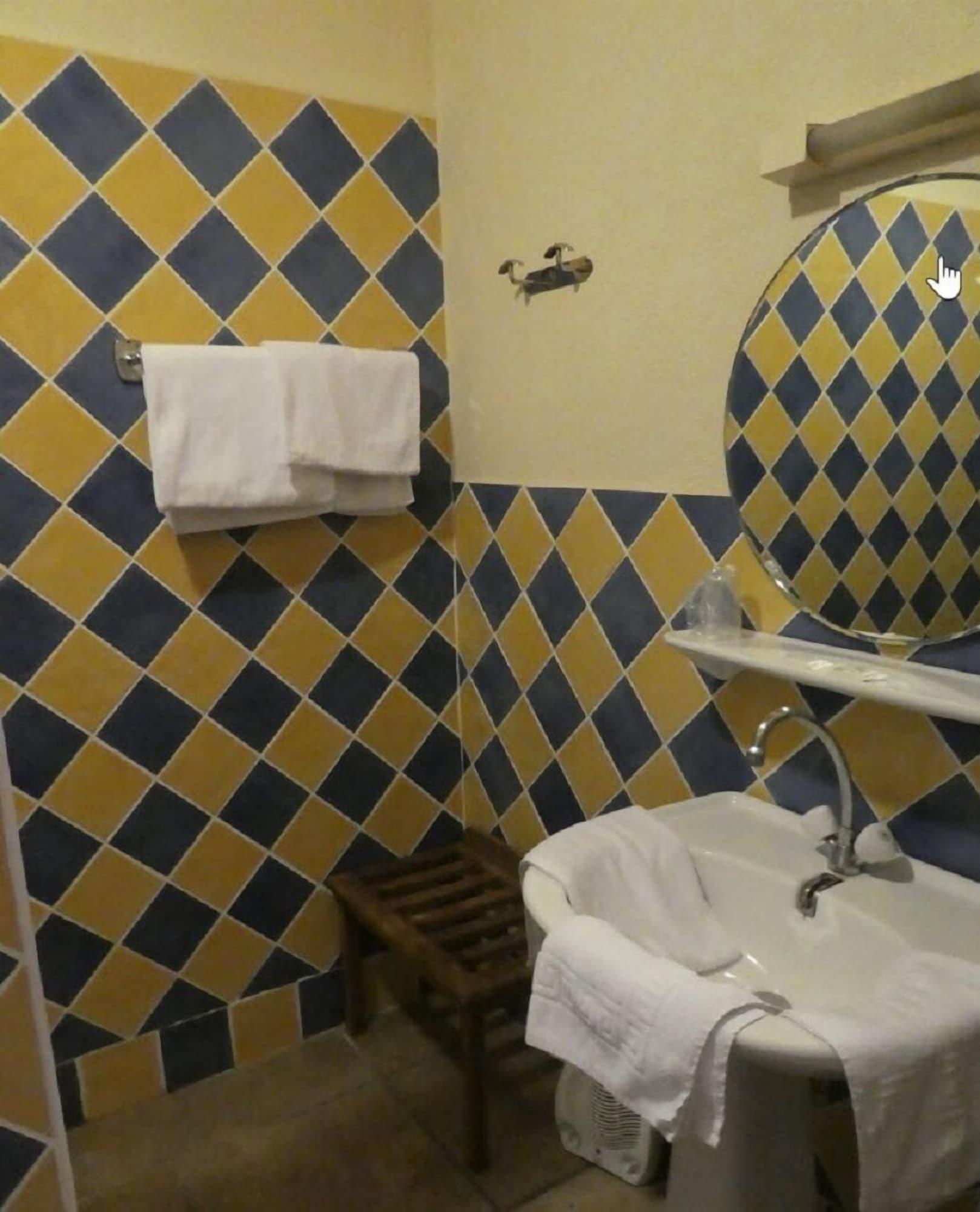 Equipamiento de Habitación Hôtel L'Oronge