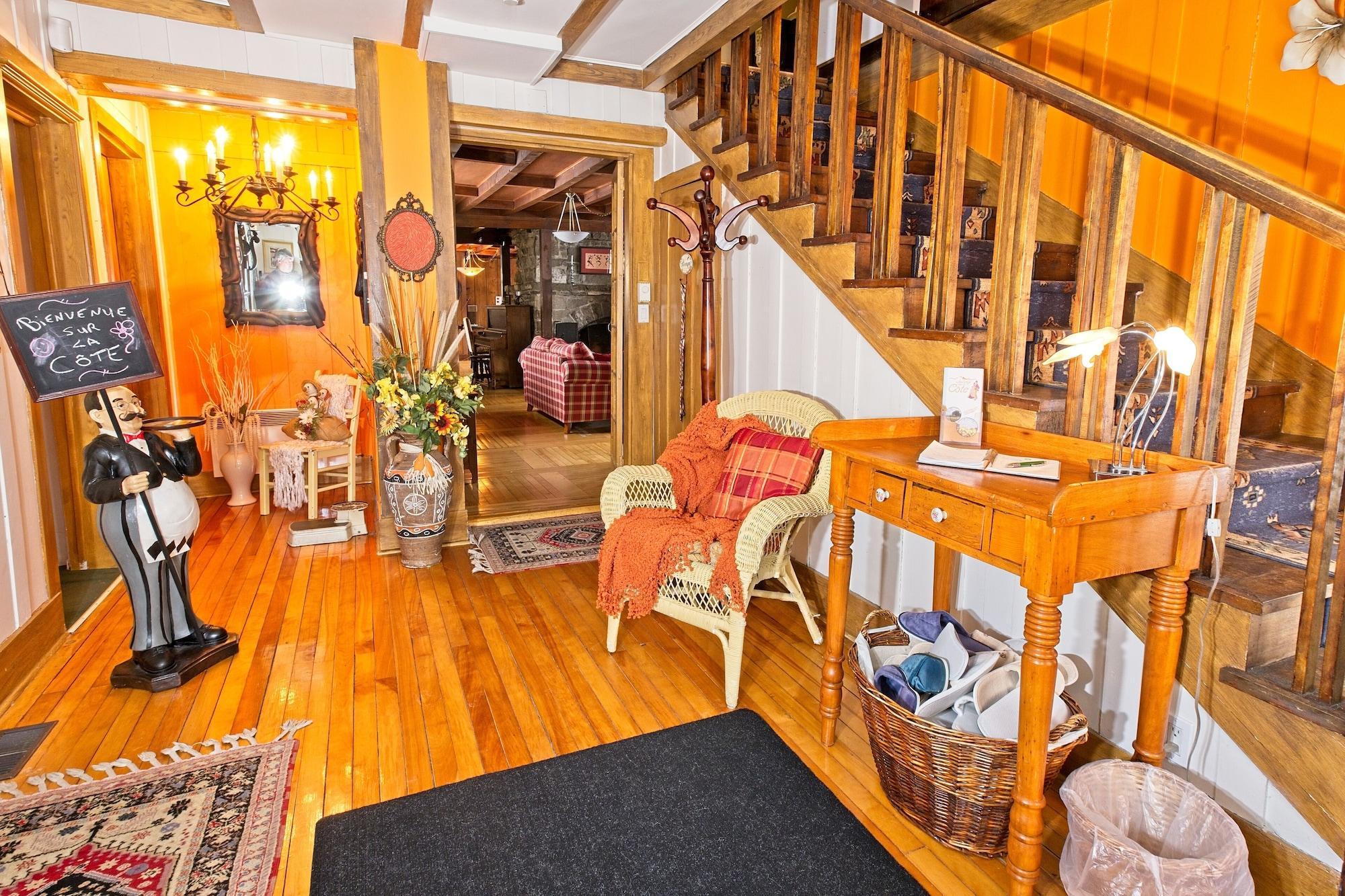 Vista Lobby Auberge sur la Côte