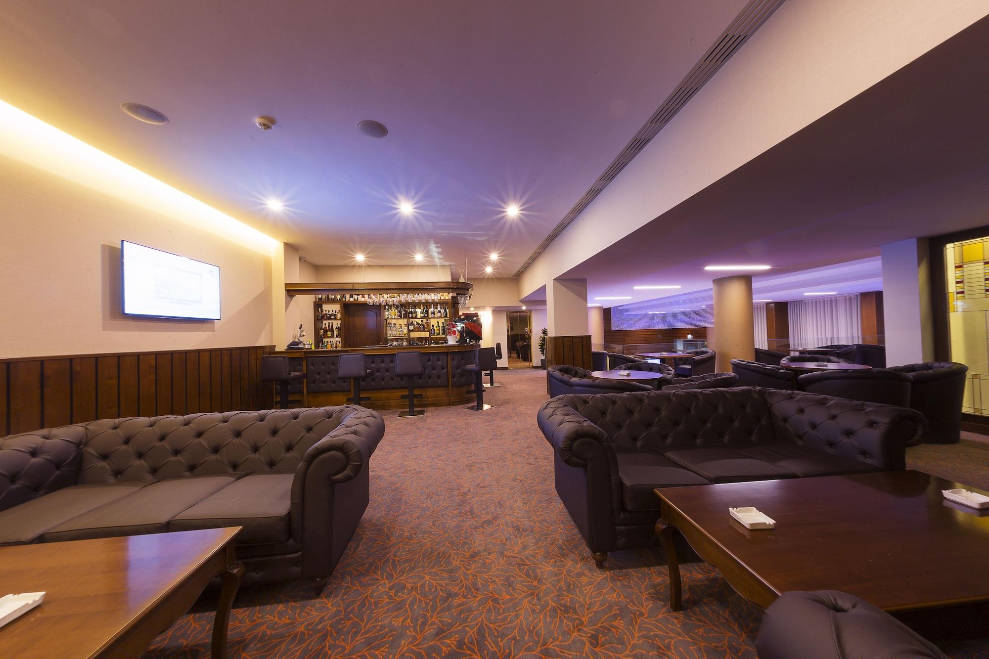 Bar/Salón Hotel Transilvania
