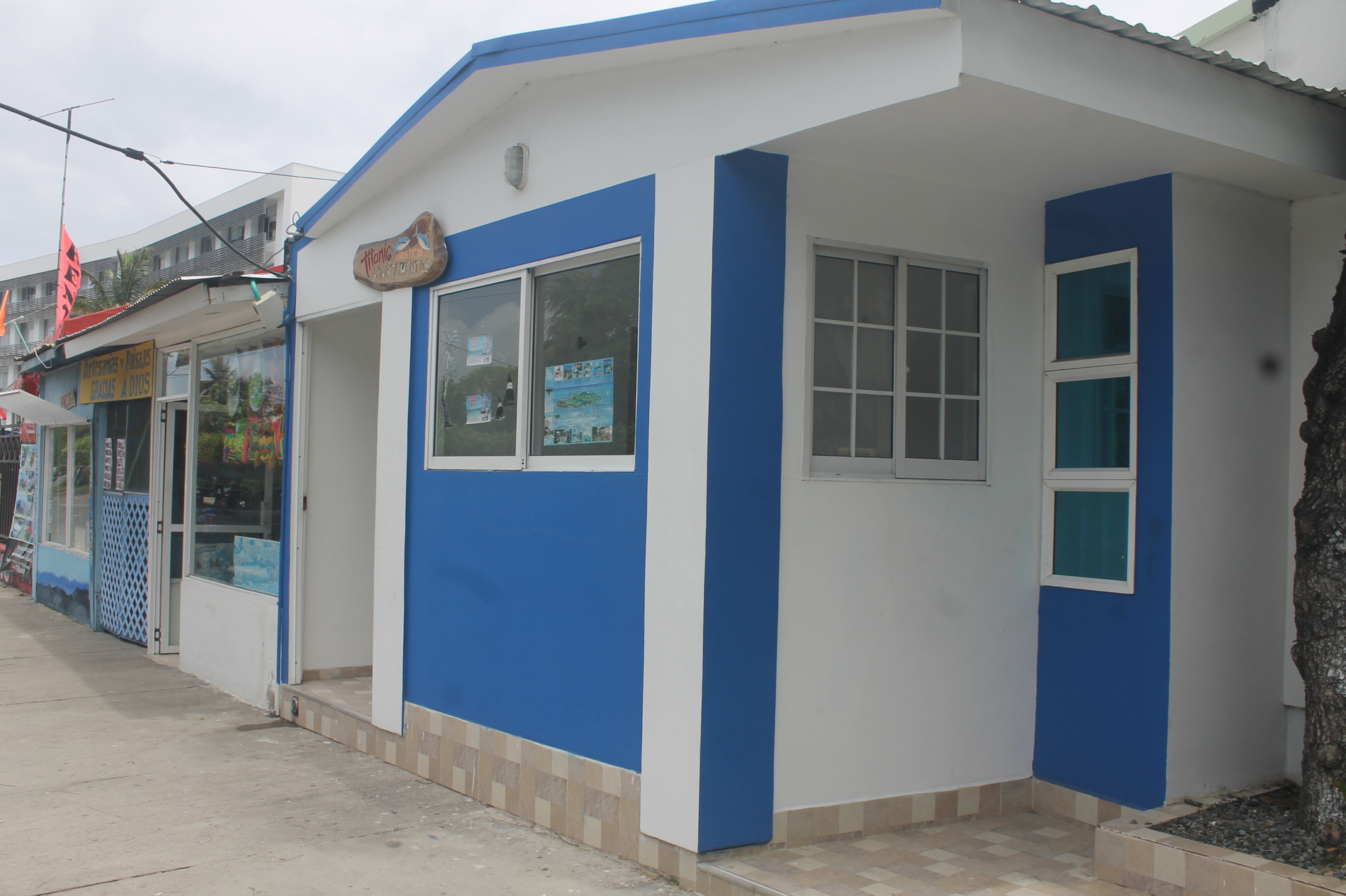 Vista Exterior Alojamiento Turistico Titanic