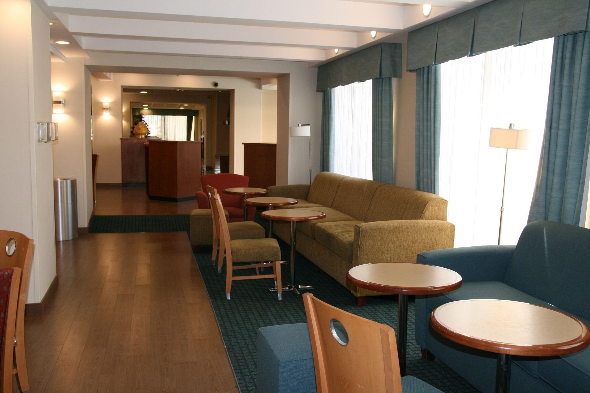 Vista Lobby Hampton Inn by Hilton Chihuahua