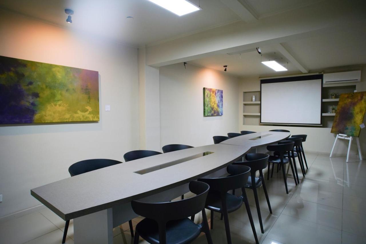 Sala de Reuniones HOTEL CITY