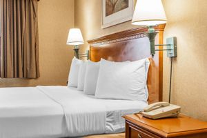 Alojamiento - SureStay Plus Hotel by Best Western McGuire AFB Jackson