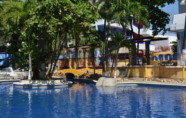 Hotel Delfines Acapulco by NG Hoteles - Hoteles en Zona Dorada de Acapulco