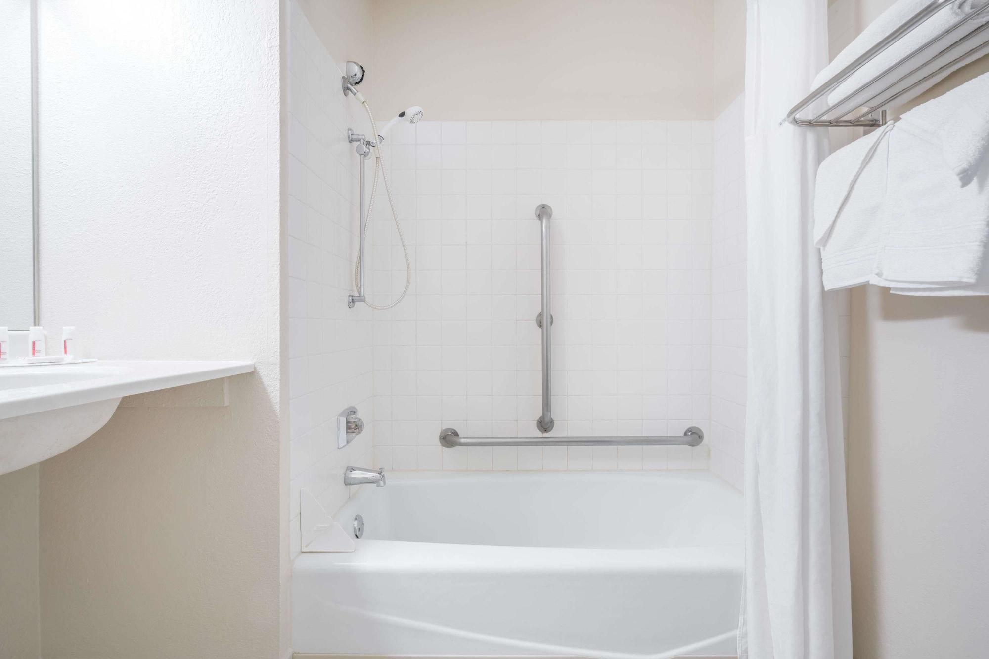 Equipamiento de Habitación Super 8 by Wyndham Baxter/Brainerd Area