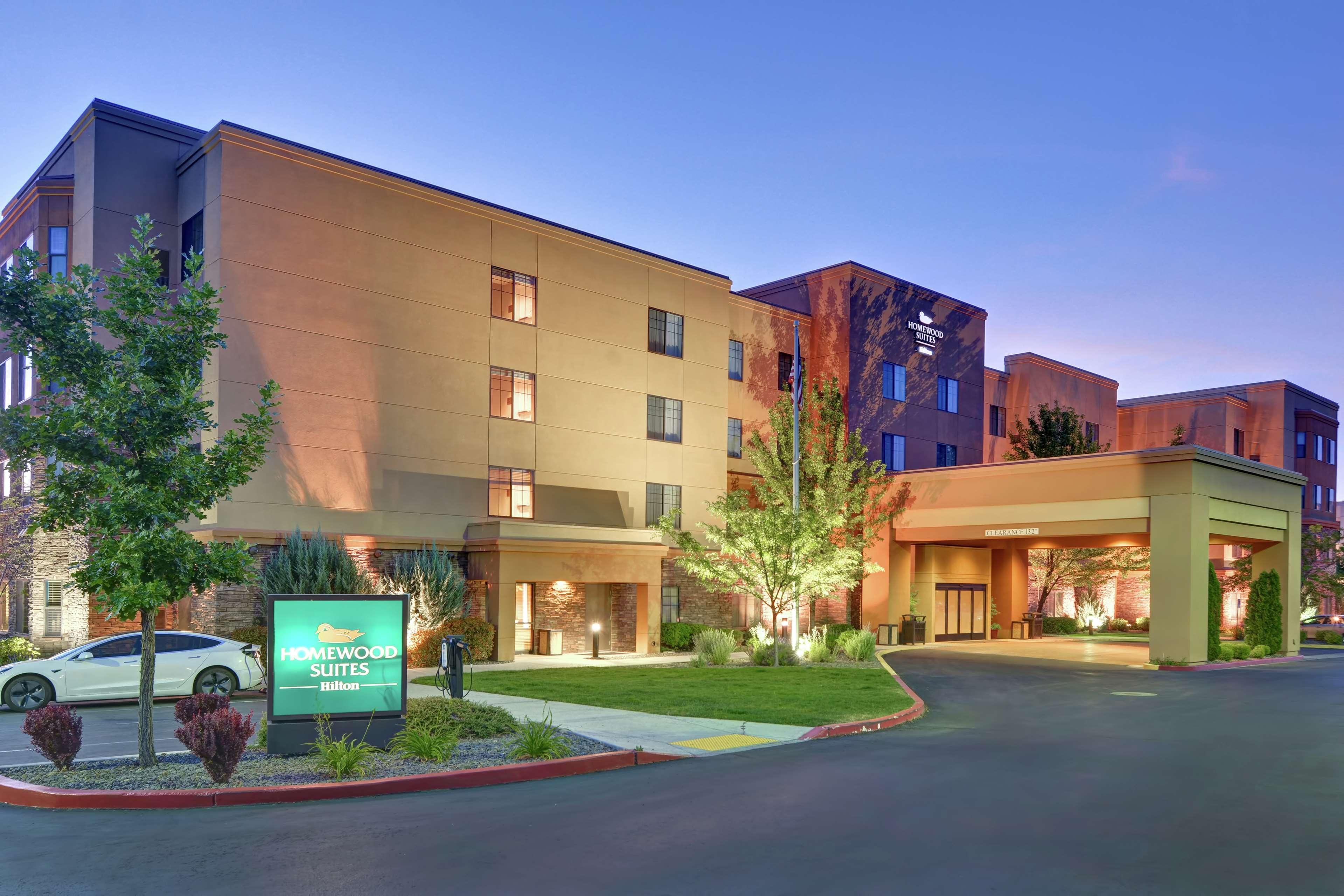 Vista Exterior Homewood Suites Reno