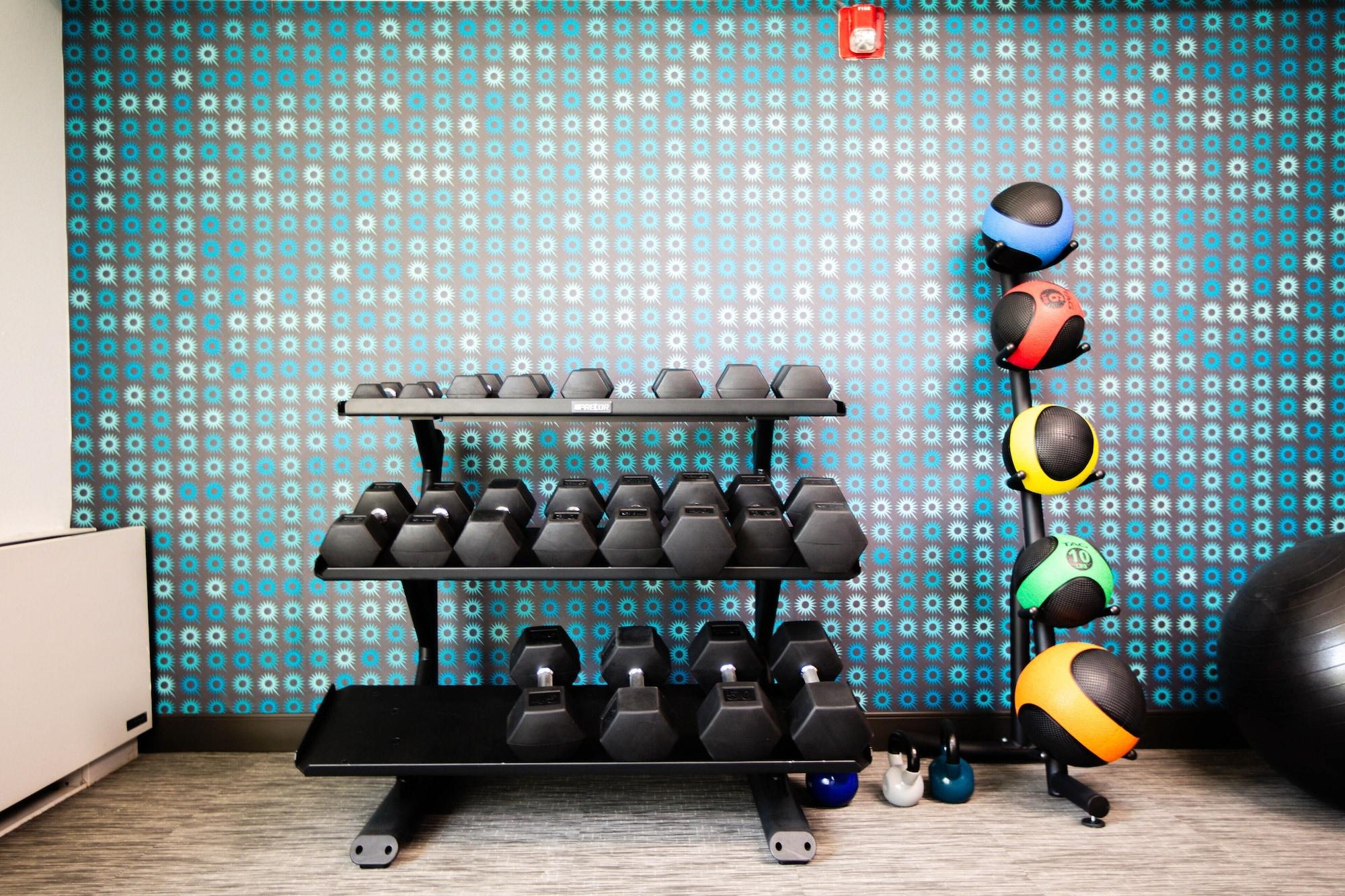 Gimnasio La Quinta Inn & Suites by Wyndham Dallas I-35 Walnut Hill Ln