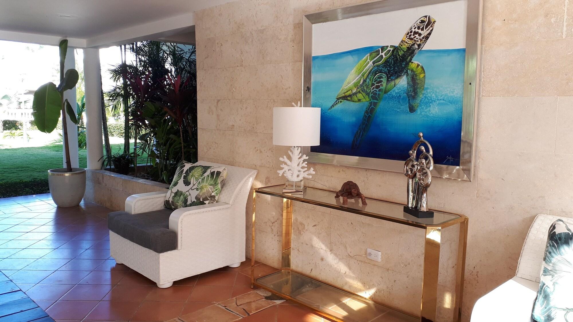 Vista Lobby Turtle Lagoon Beach