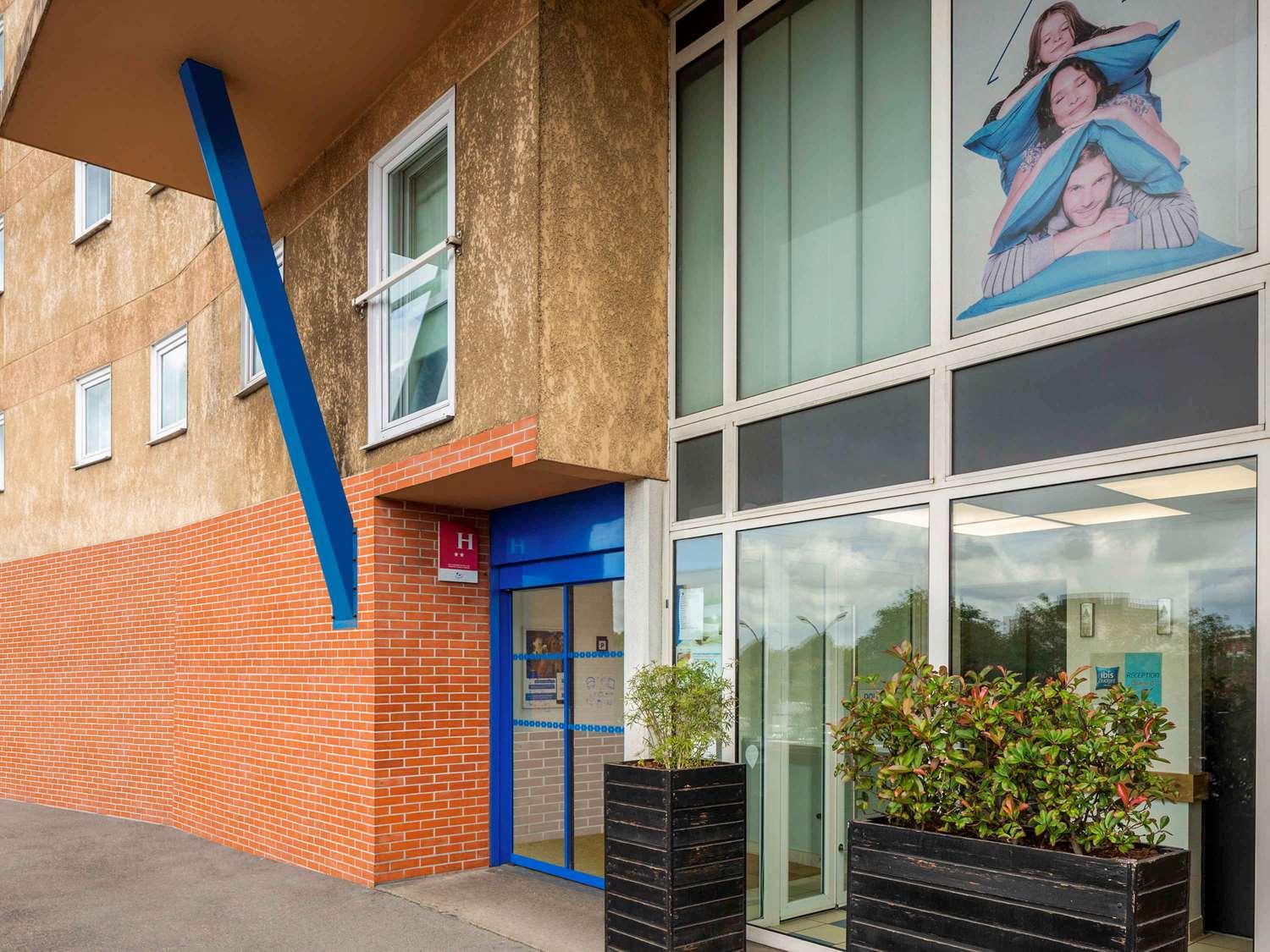 Vista Exterior ibis budget Paris Porte d' Italie Ouest