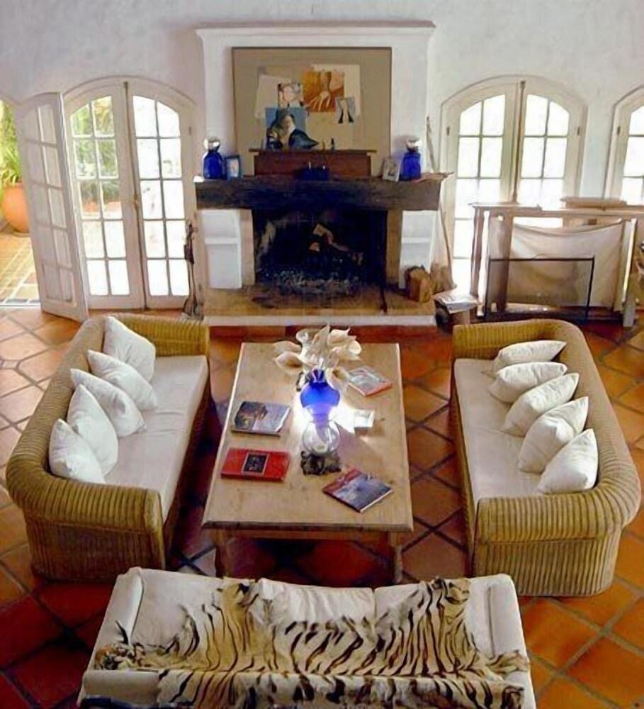 Vista Lobby Hotel La Bluette