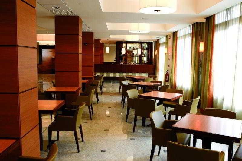 Bar/Salón Nil Hotel