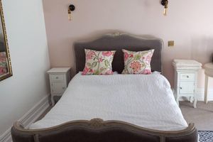 Alquiler Vacacional - Self-contained Stunning Annex/ cottage, with parking + a south west courtyard.