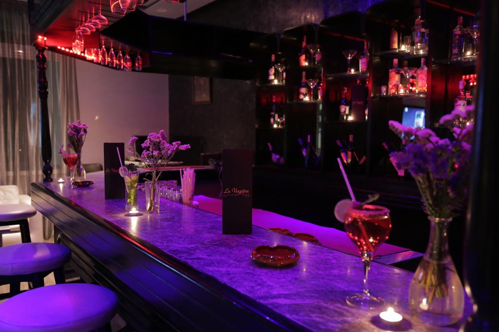 Bar/Salón Hotel Suisse