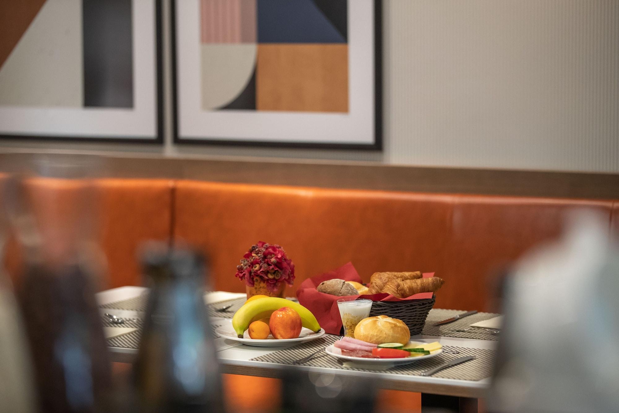 Restaurant Adina Apartment Hotel Budapest