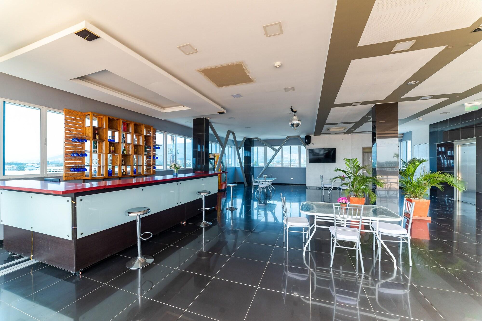 Bar/Salón Hotel American Visa Cali
