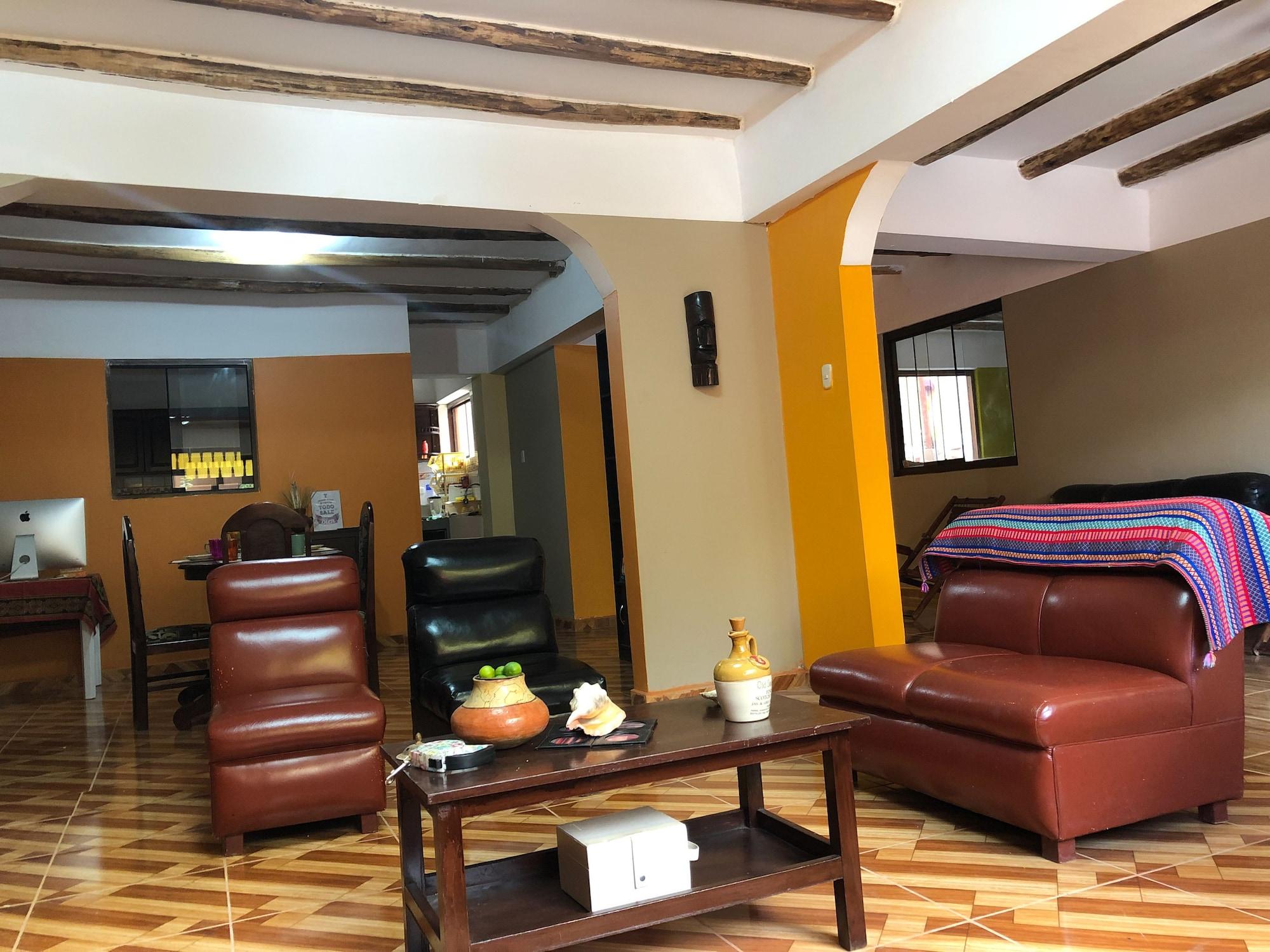 Vista Lobby Illari Kusi