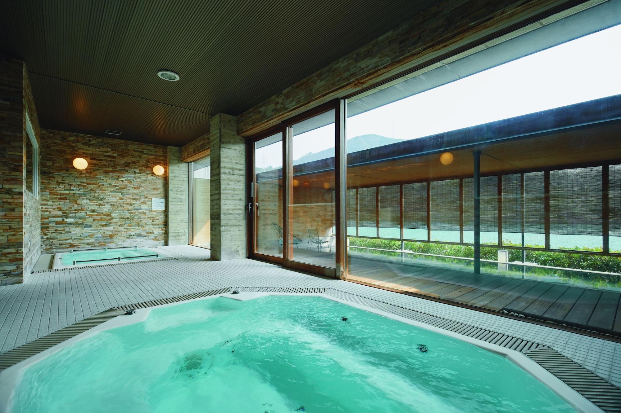 Spa River Retreat GARAKU