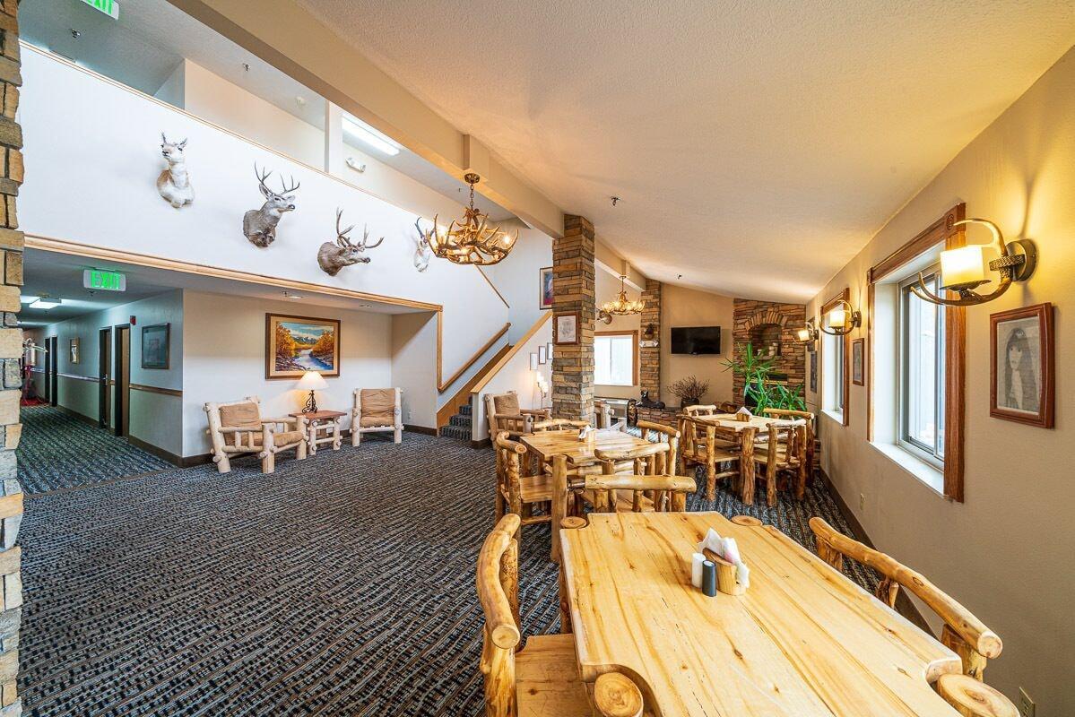 Vista Lobby Alpine Inn Suites