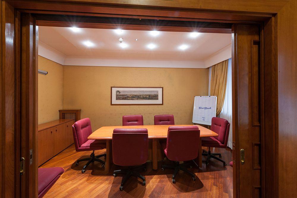 Sala de Reuniones Hotel Medici