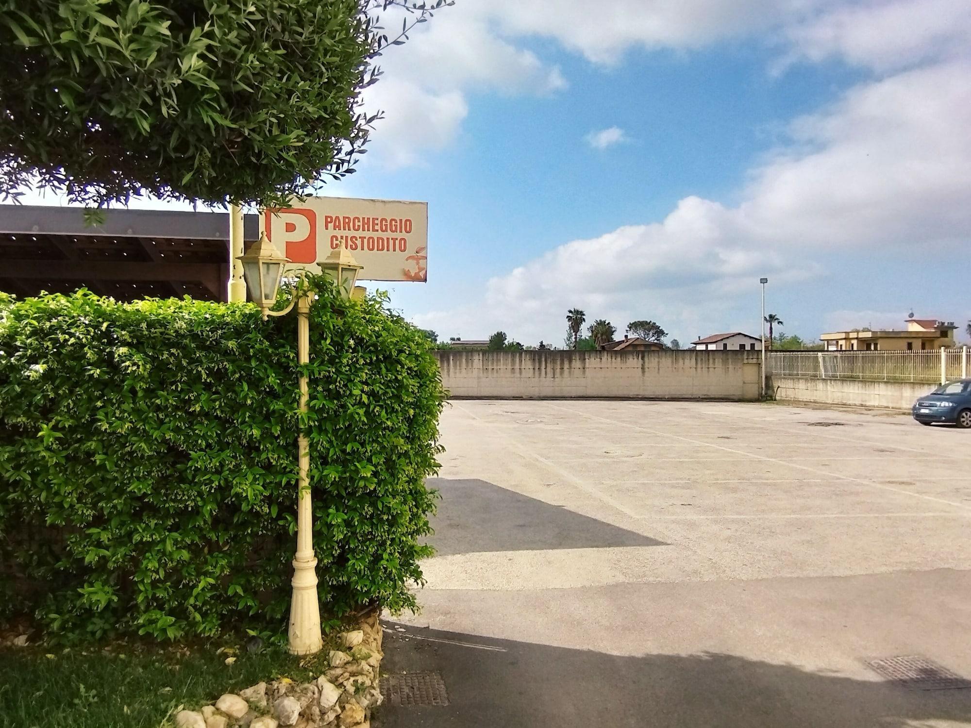 Vista Exterior Hotel La Mela