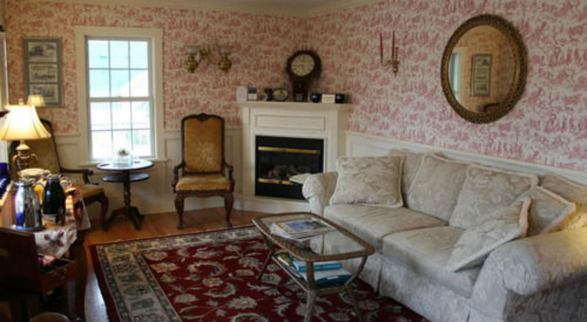 Vista Lobby Kearsarge Inn