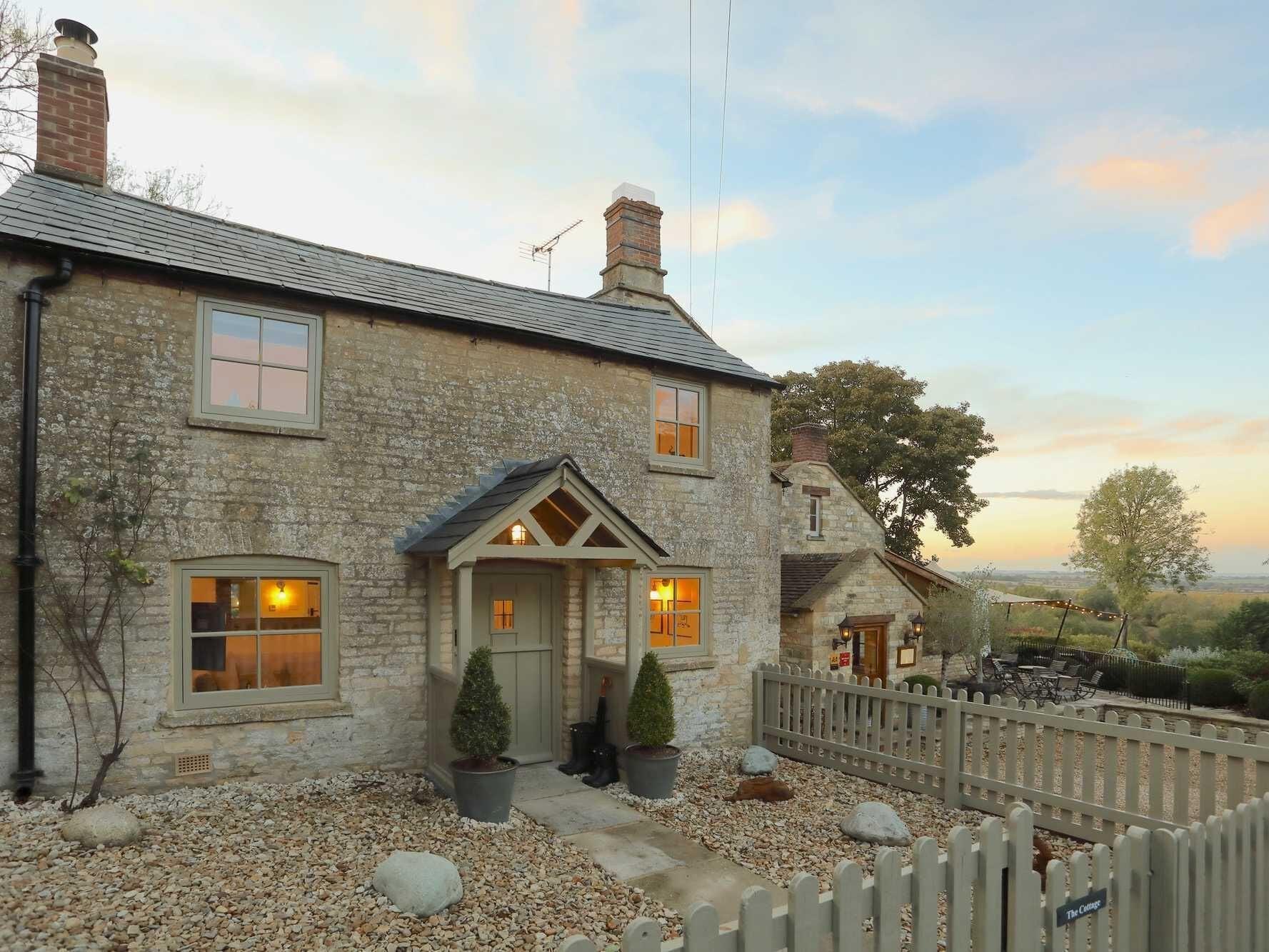 Vista Exterior The Feathered Nest Country Inn