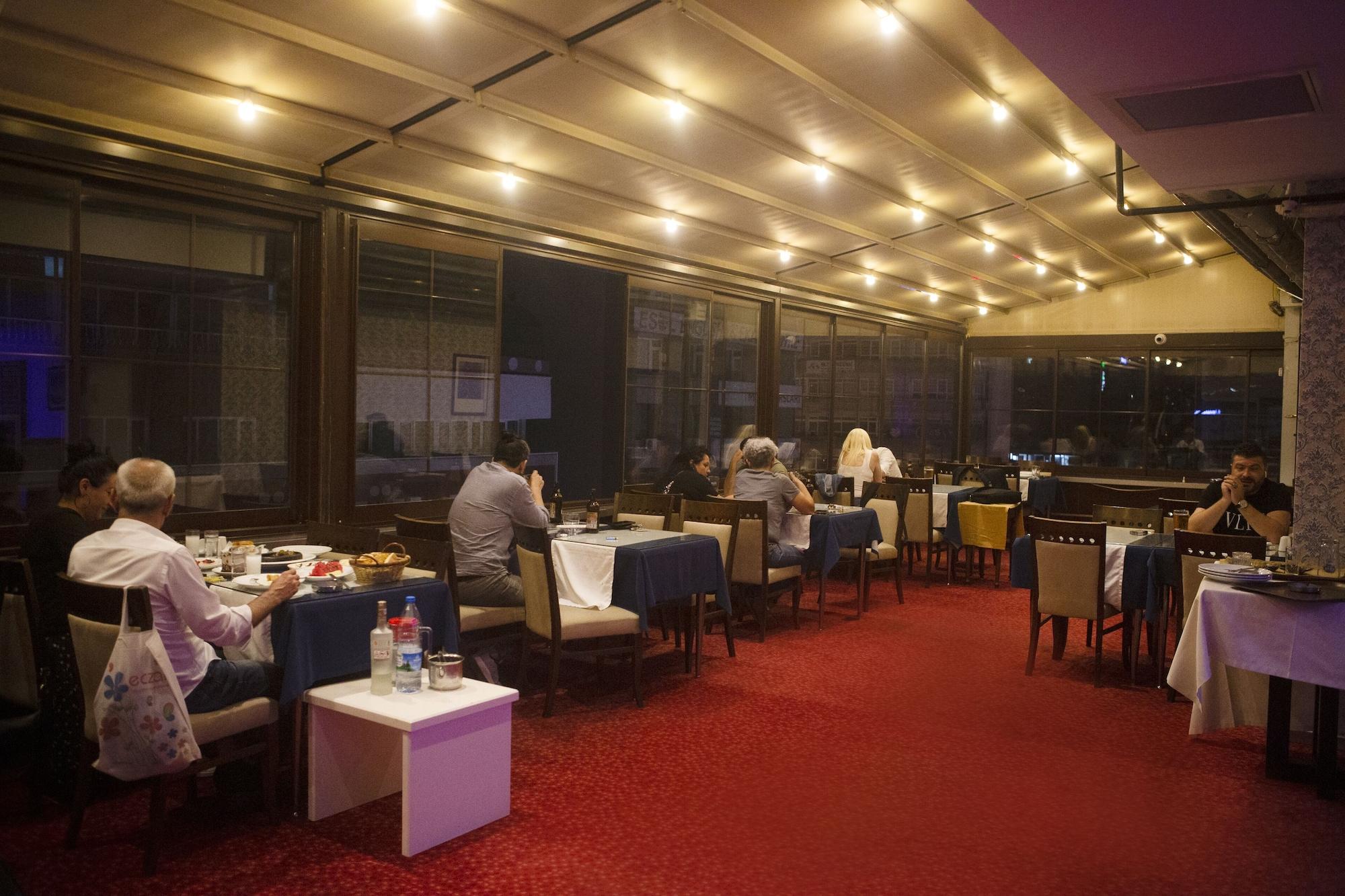 Comodidades del Alojamiento Can Grand Hotel