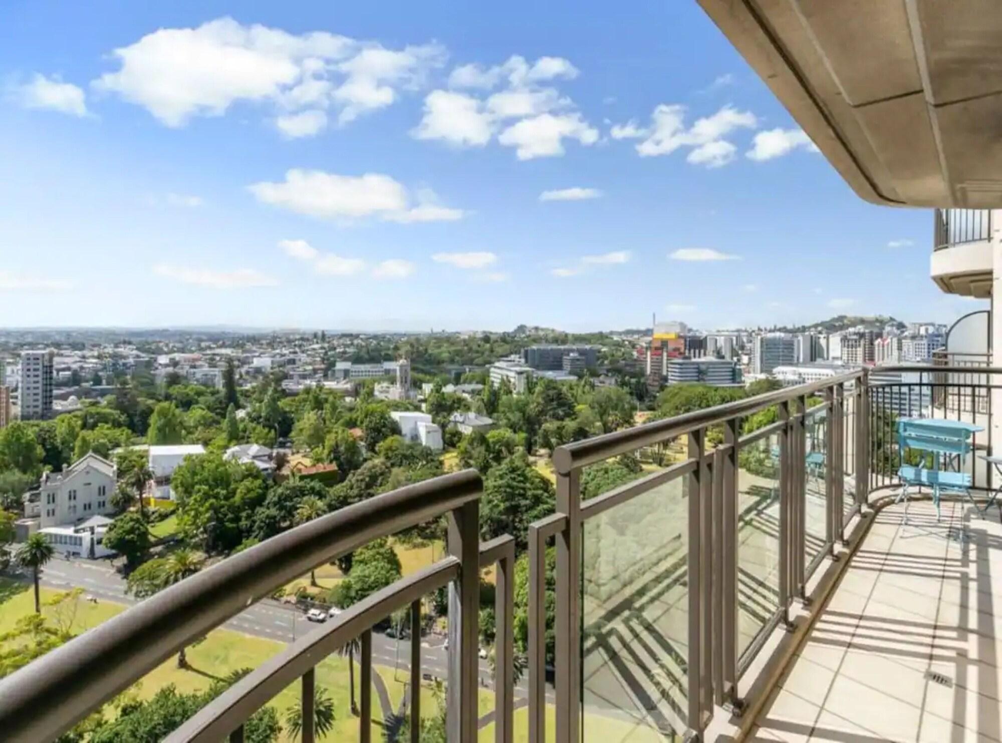 Vista Exterior Bright 1 Bedroom Beauty with Balcony Zodiak Stays